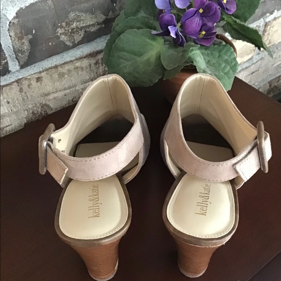 Kelly and Katie shoes size 10 - Picture 4 of 6